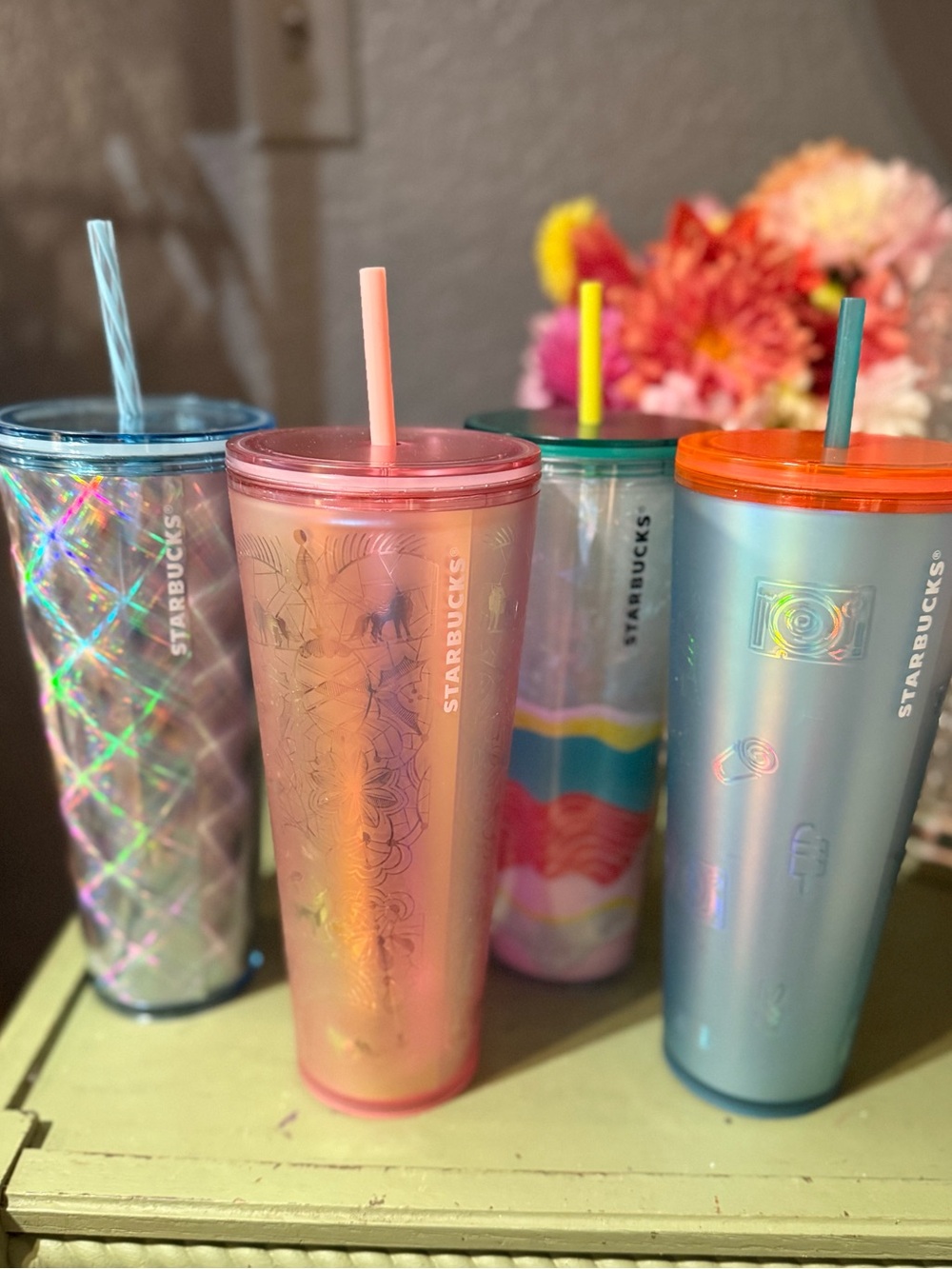 Set of 4 STARBUCKS VENTI tumblers NWTS AND NWOTS